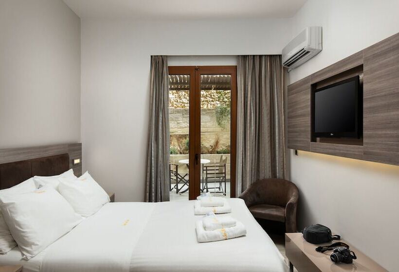 이코노미 룸, Royal Sun