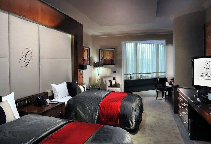 سوییت جونیور, Sun City Hotel   The Gabriel
