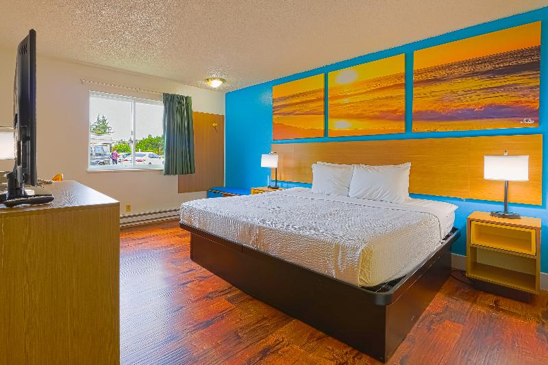 キングサイズベッドのスタンダードルーム, Coastal Inn By Oyo Lincoln City Oregon Coast Hwy