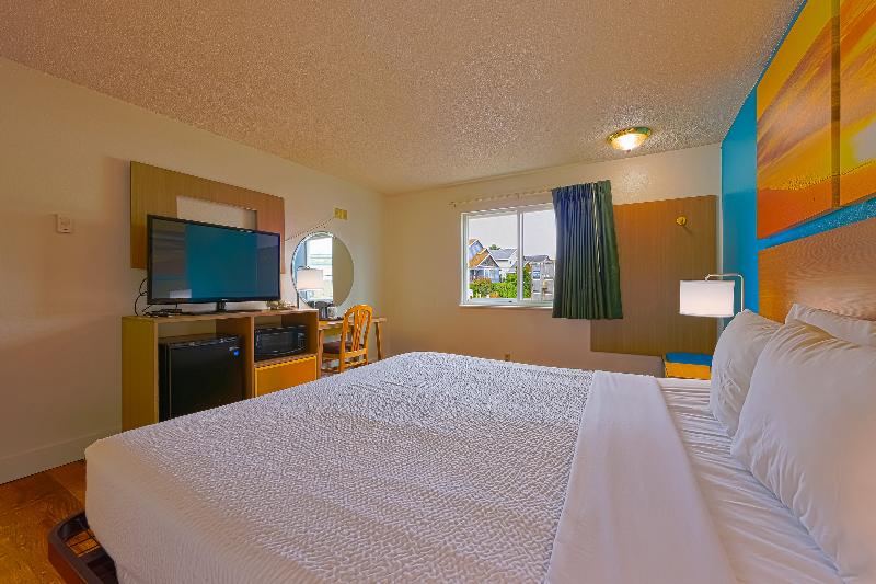 キングサイズベッドのスタンダードルーム, Coastal Inn By Oyo Lincoln City Oregon Coast Hwy