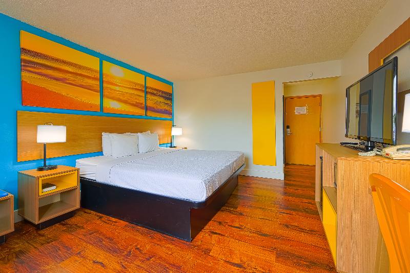 キングサイズベッドのスタンダードルーム, Coastal Inn By Oyo Lincoln City Oregon Coast Hwy