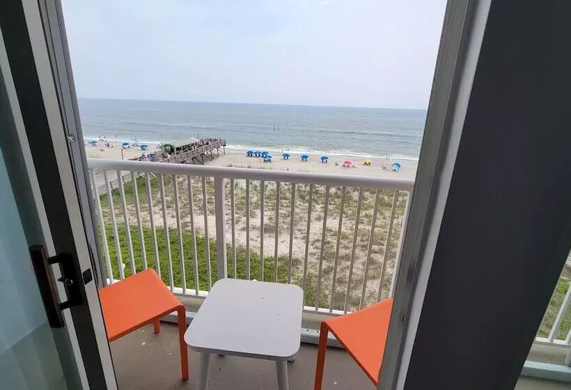 クイーンサイズベッドのスタンダードルーム, Golden Sands Oceanfront