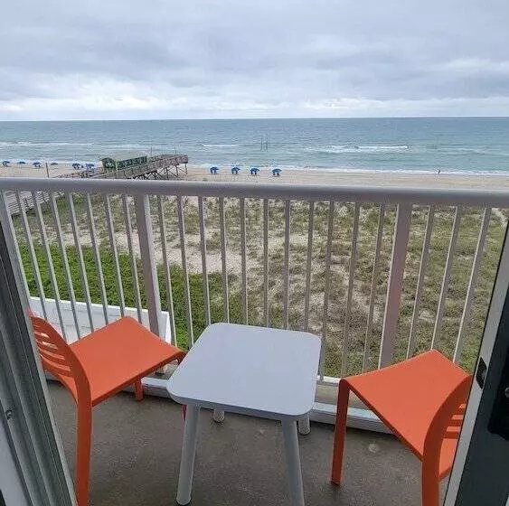 クイーンサイズベッドのスタンダードルーム, Golden Sands Oceanfront