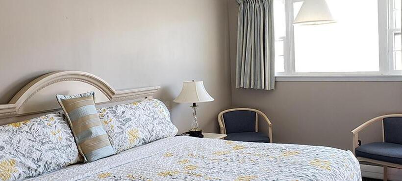 스탠다드 룸 킹사이즈 침대, Gorham Motor Inn