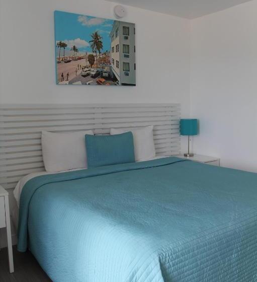 Standard Room King Size Bed, Snooze