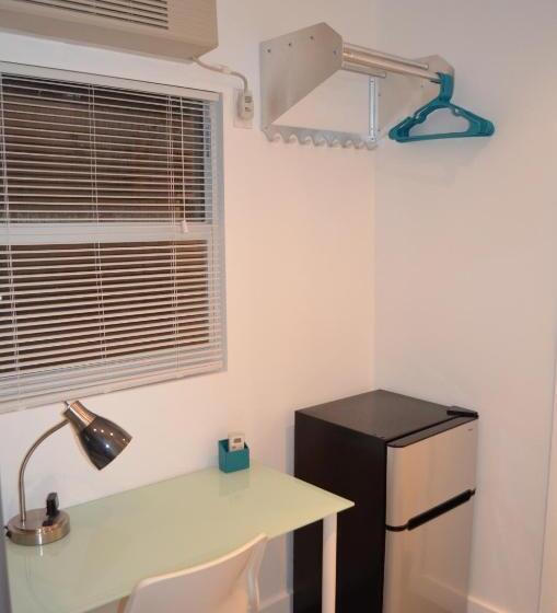 Bed in Shared Room, Snooze