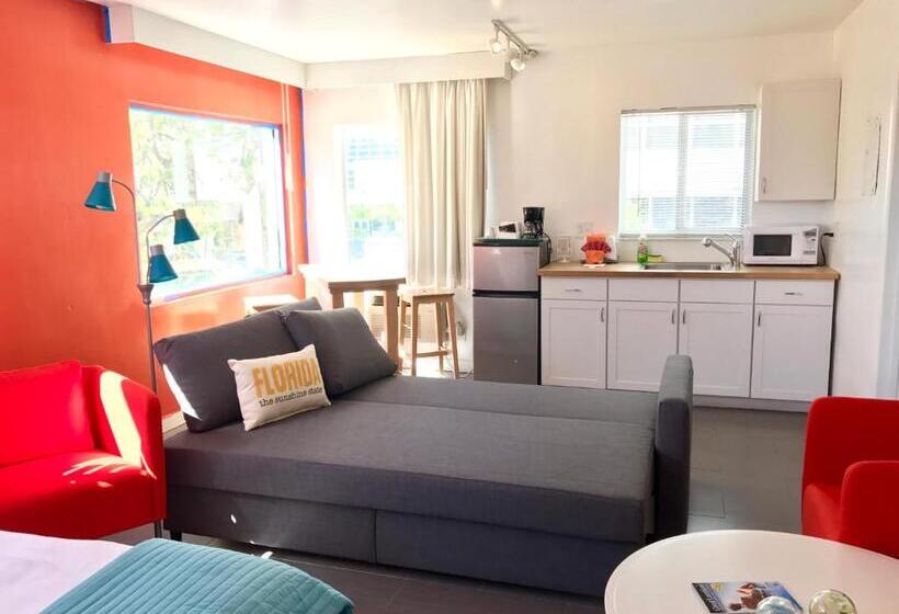 Superior Room King Size Bed, Snooze