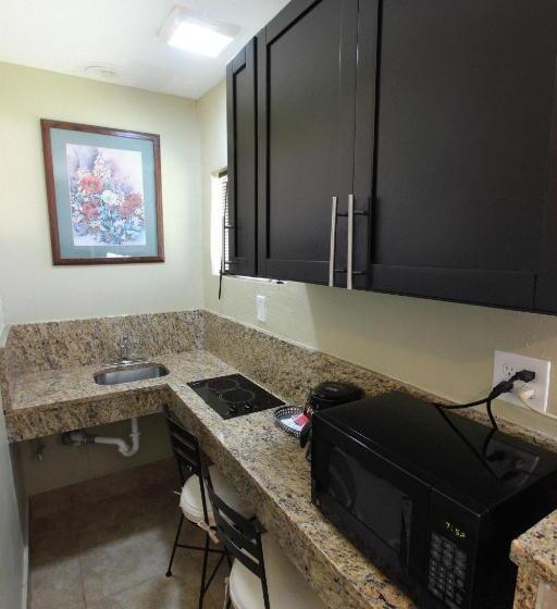 스탠다드 스튜디오 킹침대, Oceans Beach Resort & Suites