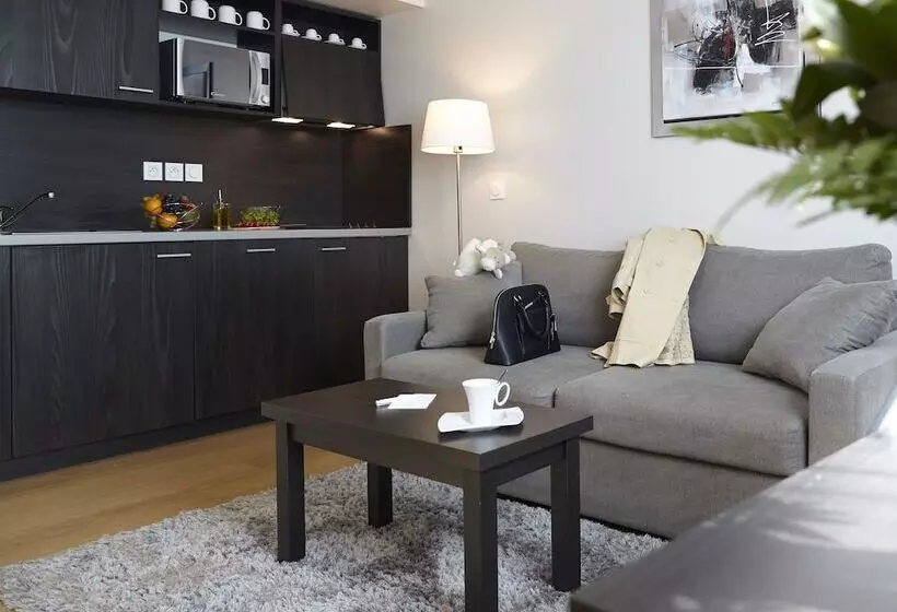 سوییت سوپریور, Seven Urban Suites Nantes Centre