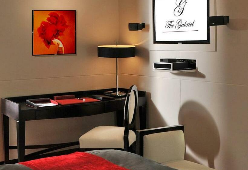 سوییت جونیور, Sun City Hotel   The Gabriel