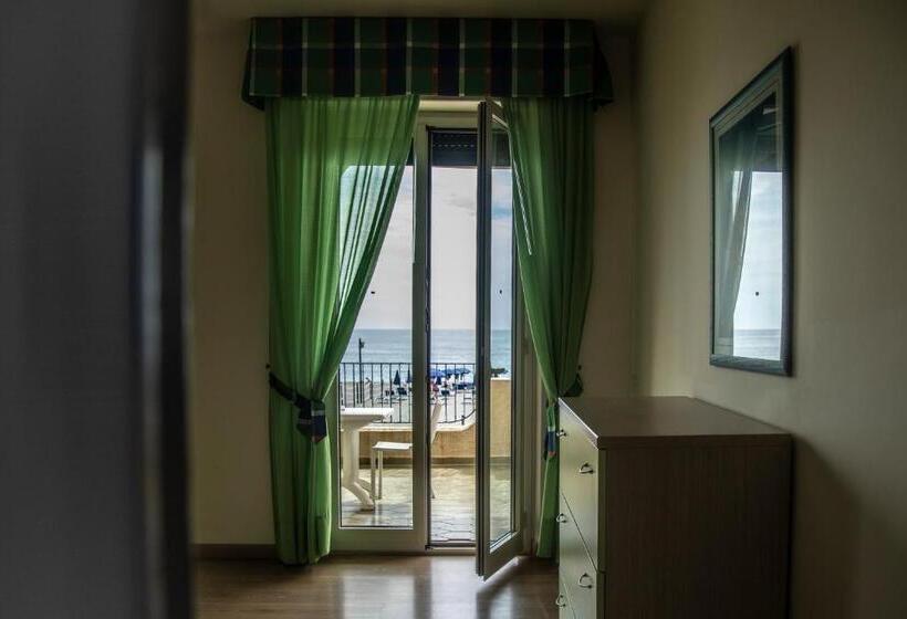 Tengerre Néző 1 Szobás Apartman, Villa Nettuno Residence