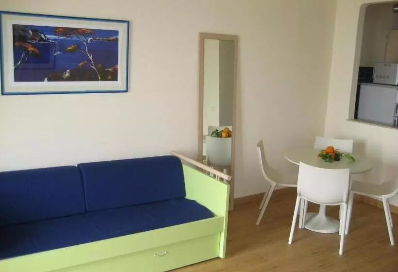 استودیوی استاندارد با چشمانداز دریا, Villa Nettuno Residence