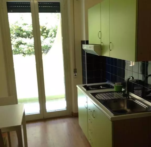 استودیوی استاندارد, Villa Nettuno Residence