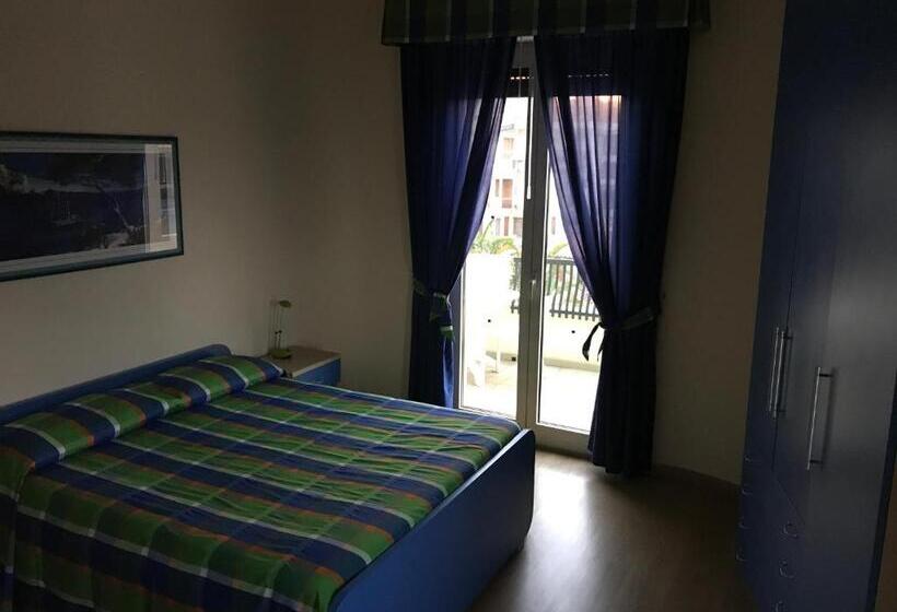 Medencére Néző 1 Szobás Apartman, Villa Nettuno Residence