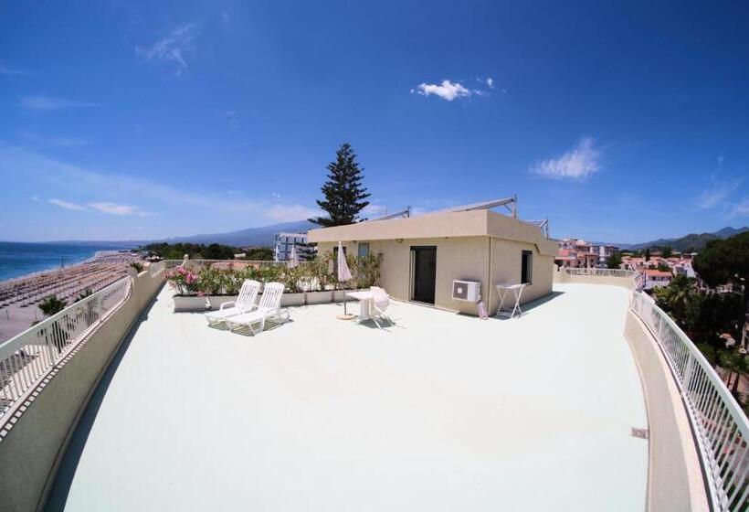 Standard Stúdió Terasszal, Villa Nettuno Residence