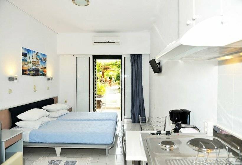 استودیو استاندارد با چشمانداز استخر, Anna Studios