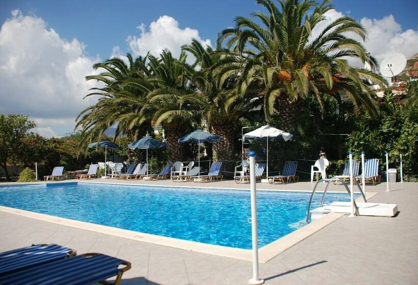 استودیو استاندارد با چشمانداز استخر, Anna Studios