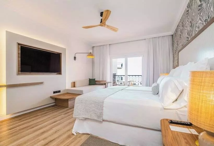 اتاق استاندارد با چشم‌انداز دریا, Dreams Madeira Resort Spa & Marina   All Inclusive