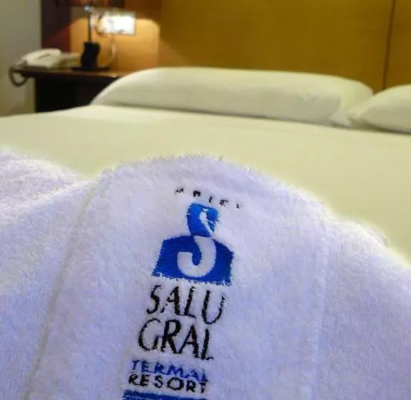 سوییت جونیور, El Salugral Termal Resort