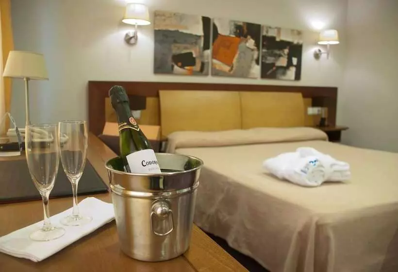 اتاق استاندارد, El Salugral Termal Resort