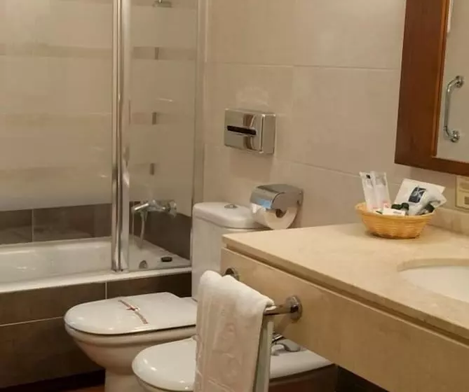 اتاق استاندارد با تراس, El Salugral Termal Resort