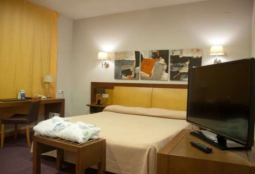 Номер Стандарт с Террасой, El Salugral Termal Resort