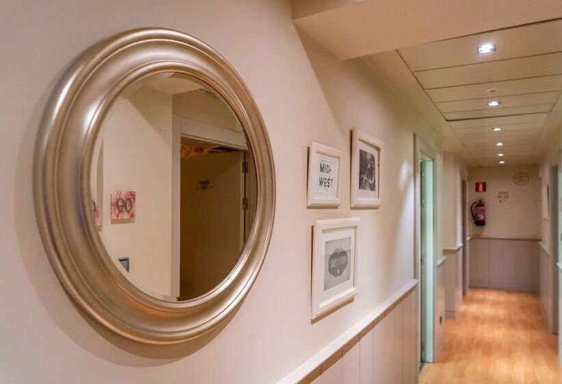 اتاق استاندارد سه نفره, Hostal Matheu