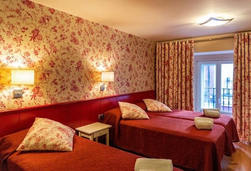 اتاق استاندارد سه نفره, Hostal Matheu