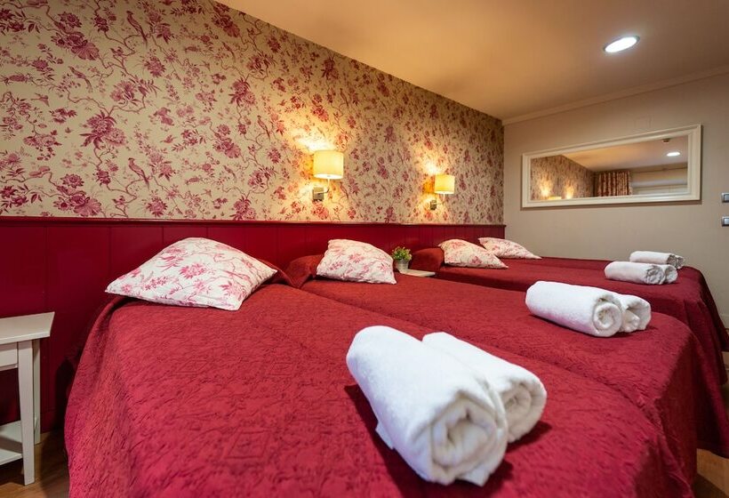 غرفة قياسية رباعية, Hostal Matheu