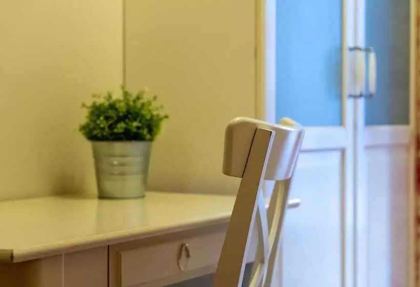 اتاق استاندارد سه نفره, Hostal Matheu