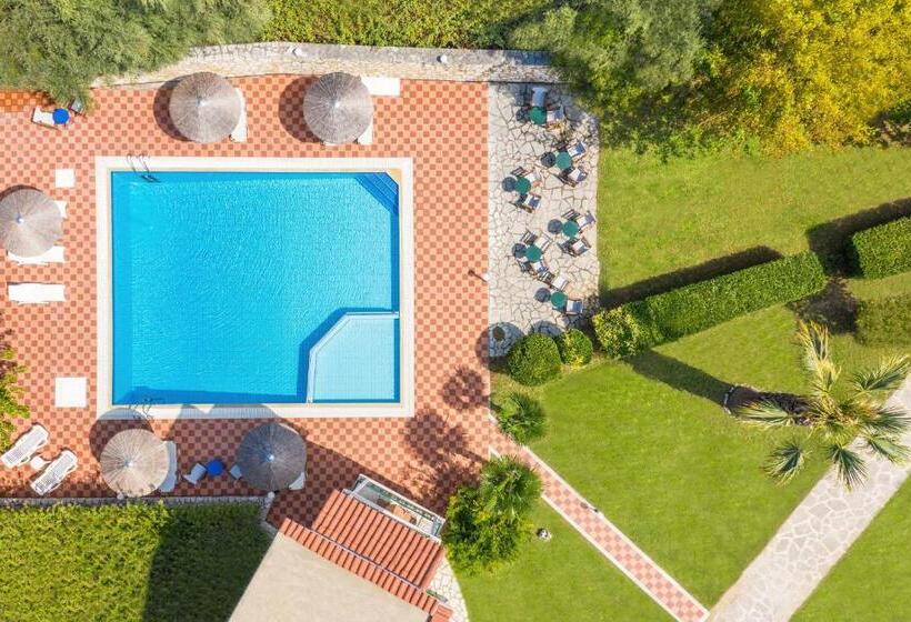 수피리어 트리플 룸, Adani