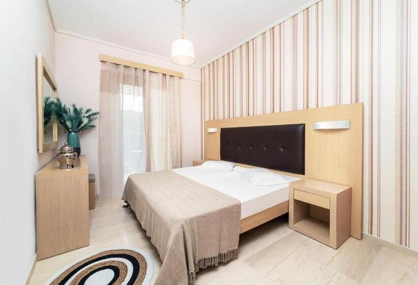 수피리어 트리플 룸, Adani