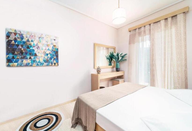 수피리어 트리플 룸, Adani