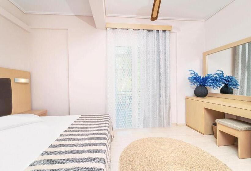 패밀리 룸, Adani