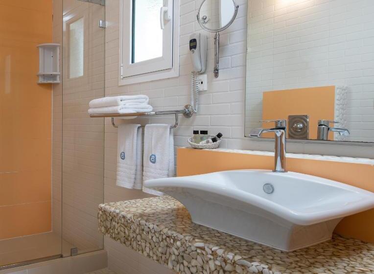 בקתה סטנדרטית עם נוף לים, Antigoni Seaside Resort