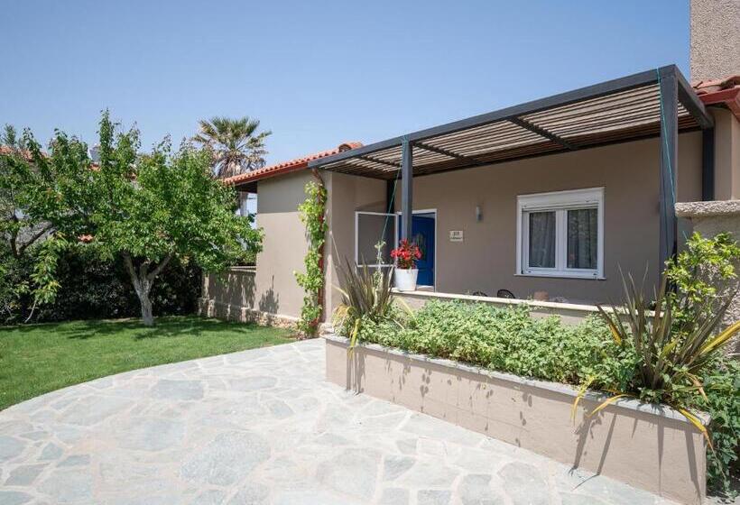 스탠다드 방갈로 정원 전망, Antigoni Seaside Resort