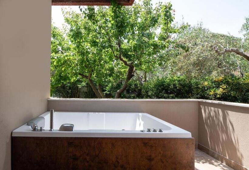 בונגלו סטנדרט עם נוף לגינה, Antigoni Seaside Resort