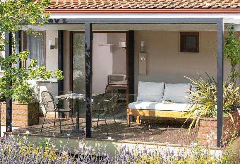 חדר סטנדרט לשלושה עם נוף לגינה, Antigoni Seaside Resort