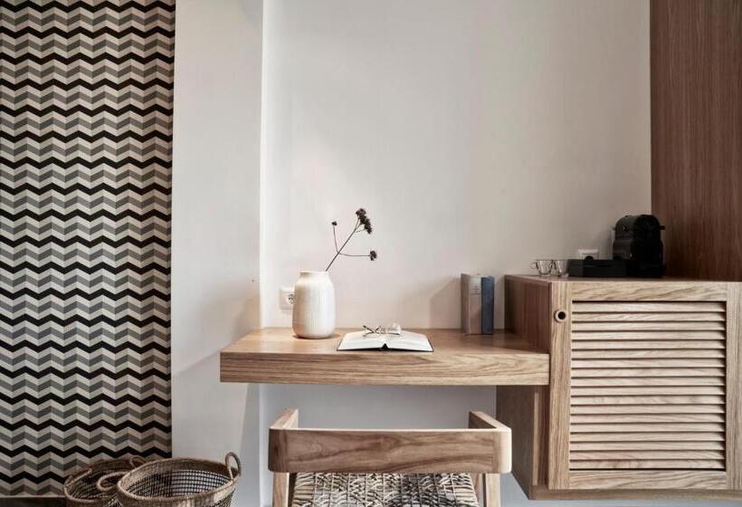 전용 풀장 주니어 스위트, Antigoni Seaside Resort