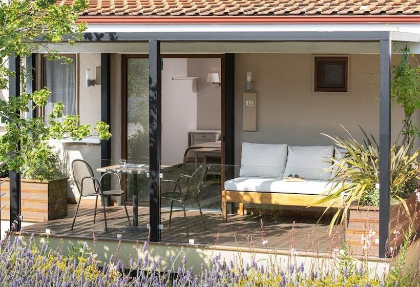 חדר סטנדרט לשלושה עם נוף לגינה, Antigoni Seaside Resort