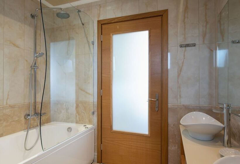 סוויטת 2 חדרי שינה, Antigoni Seaside Resort