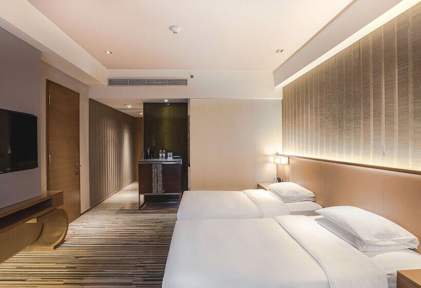 اتاق استاندارد با چشم‌انداز باغ, Hyatt Regency Chongqing