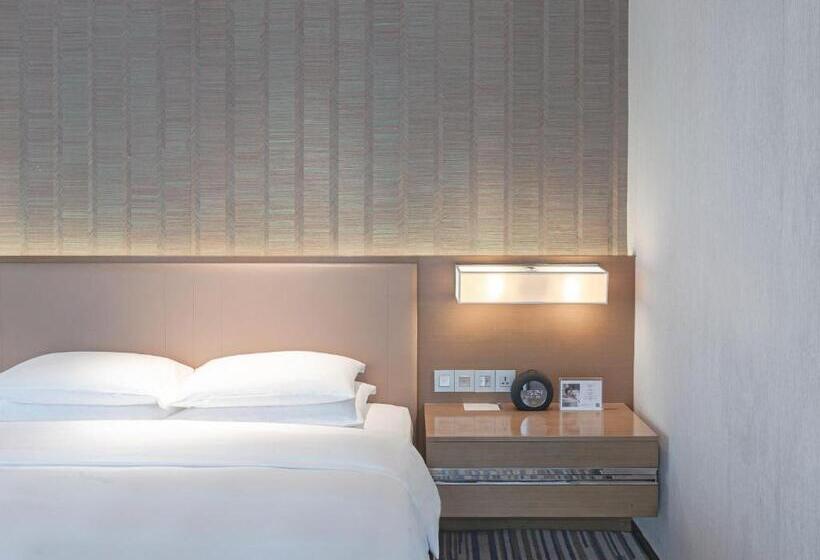 اتاق استاندارد با چشم‌انداز باغ, Hyatt Regency Chongqing