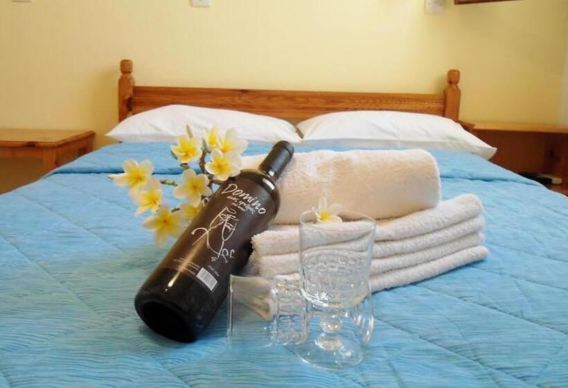 스탠다드 스튜디오, Katerina Palaiochora