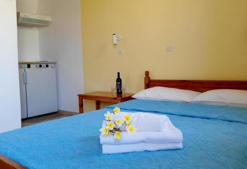 חדר סטודיו סטנדרד, Katerina Palaiochora