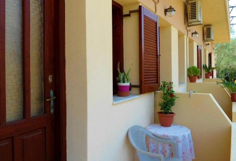 חדר סטנדרט, Katerina Palaiochora