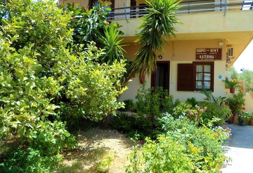 חדר סטנדרט, Katerina Palaiochora