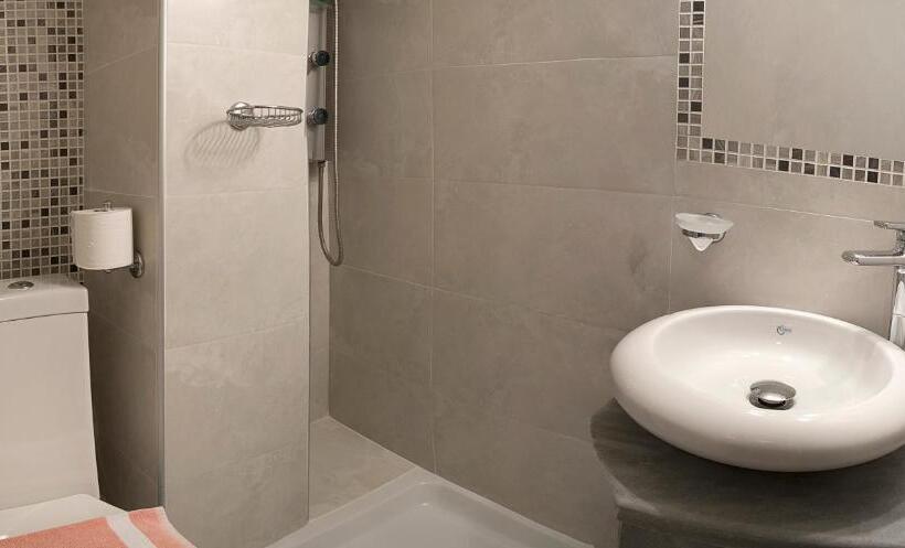 스탠다드 룸, Marble House