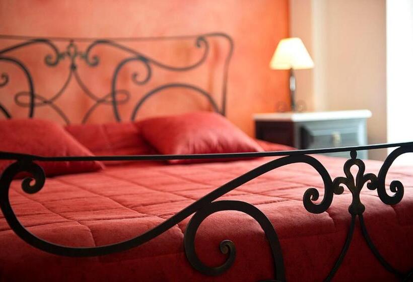 스탠다드 룸, Marble House