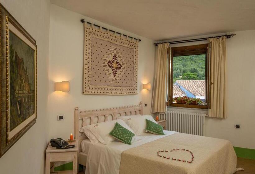 جناح جونيور, Eco Hotel Orlando